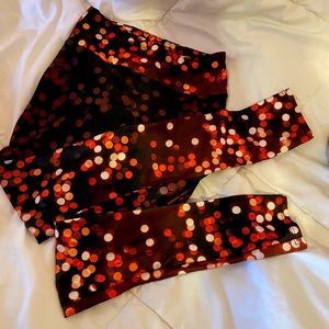 Red Twinkle Lights Goldsheep Leggings